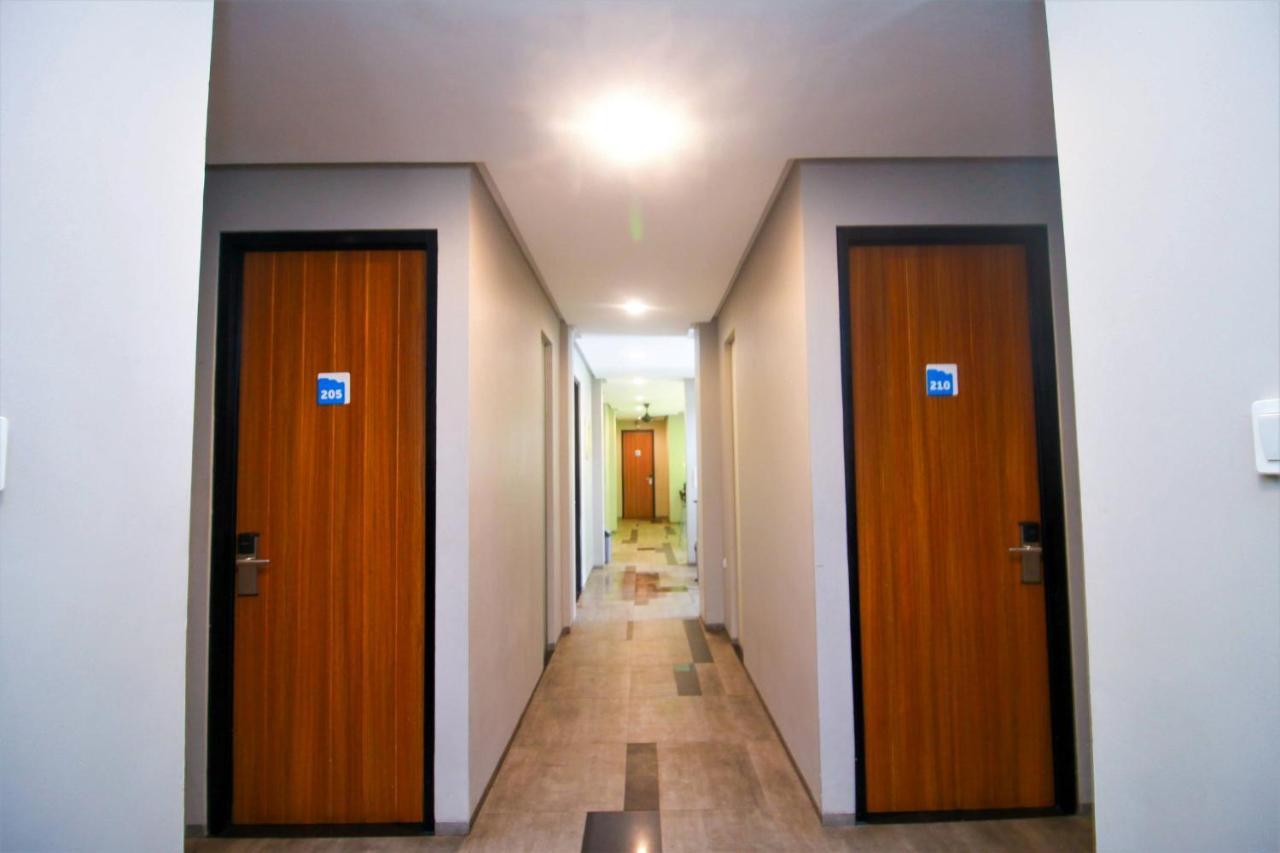 Bale Resident Hostel Jakarta Exterior photo